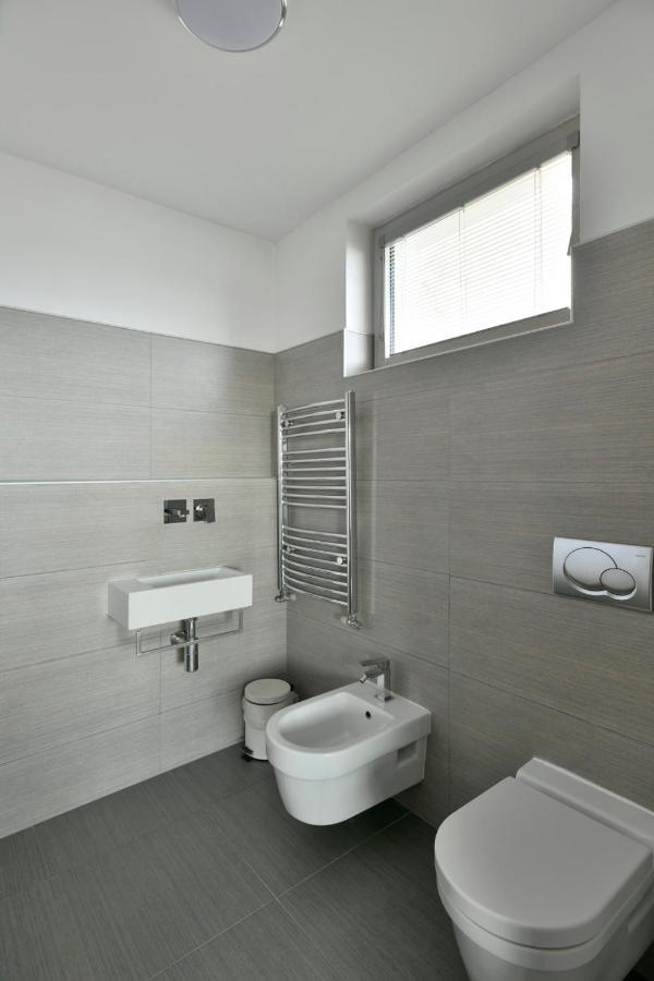 River View Apartments Hotel Братислава Экстерьер фото