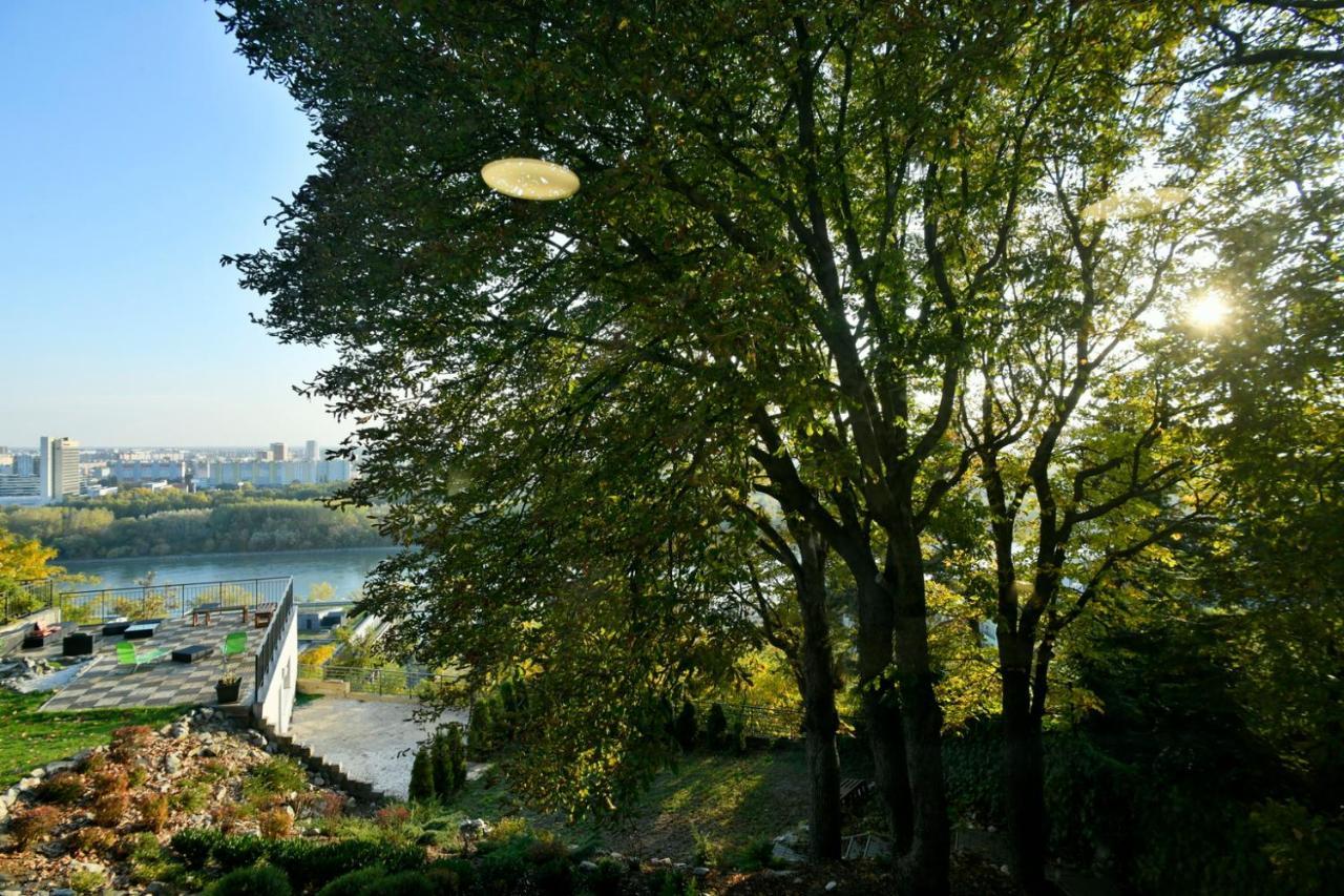 River View Apartments Hotel Братислава Экстерьер фото