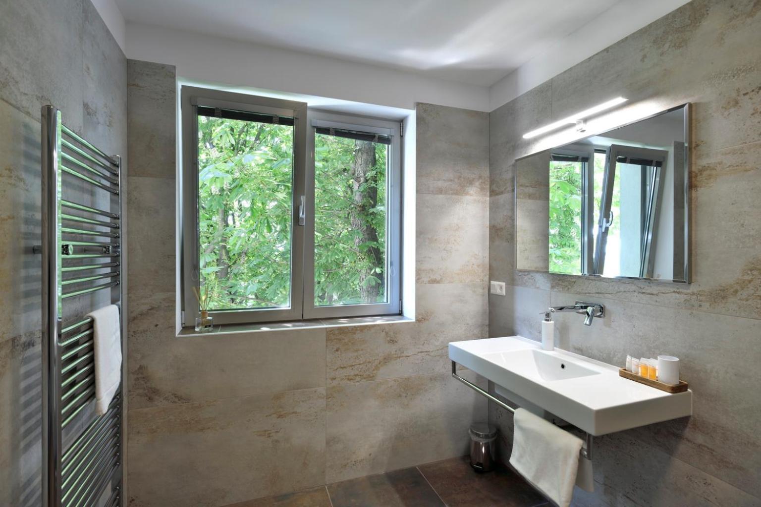 River View Apartments Hotel Братислава Экстерьер фото
