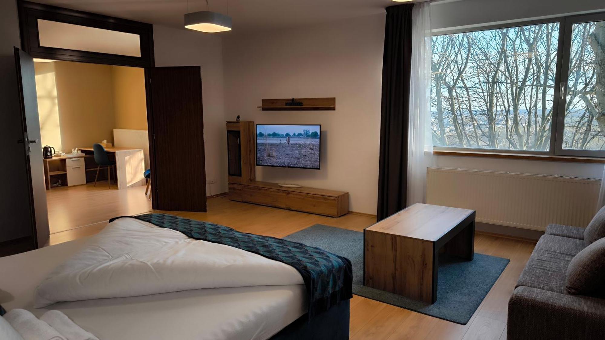 River View Apartments Hotel Братислава Экстерьер фото