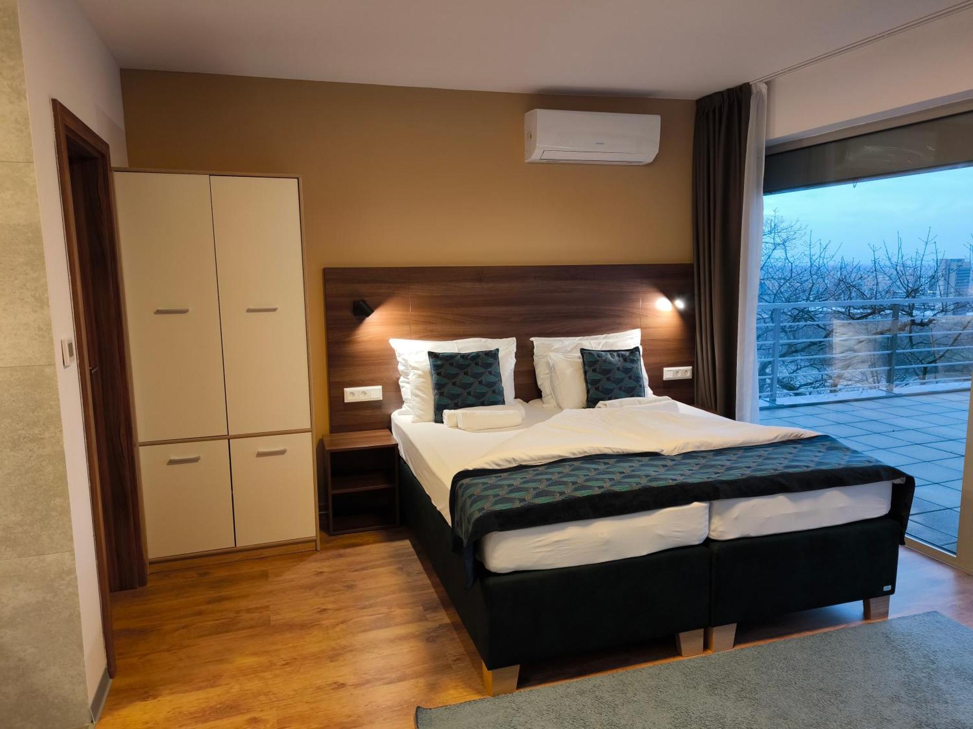 River View Apartments Hotel Братислава Экстерьер фото