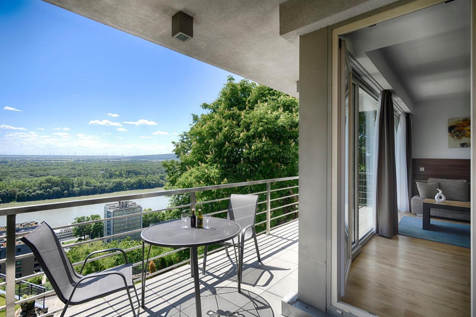 River View Apartments Hotel Братислава Экстерьер фото
