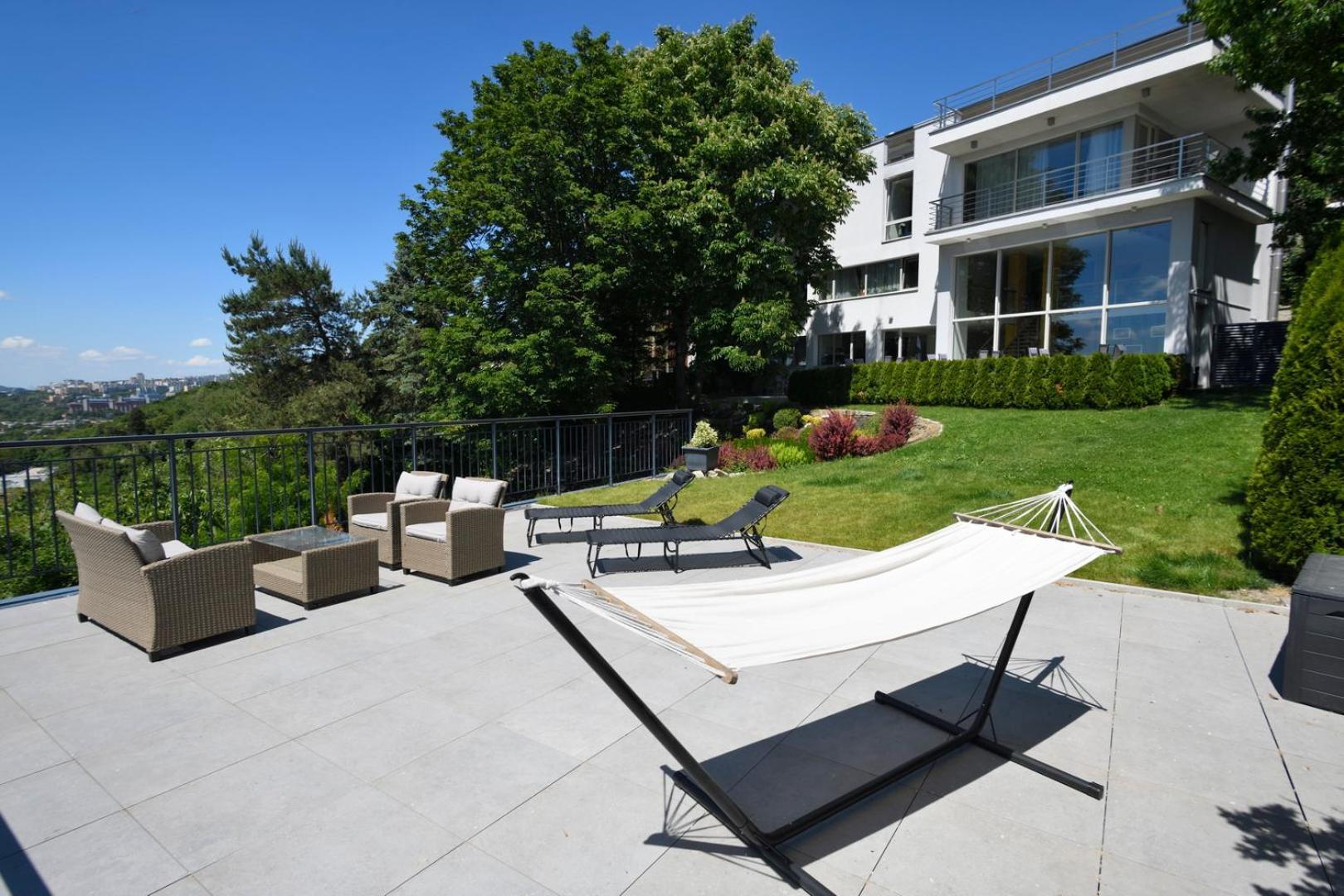 River View Apartments Hotel Братислава Экстерьер фото