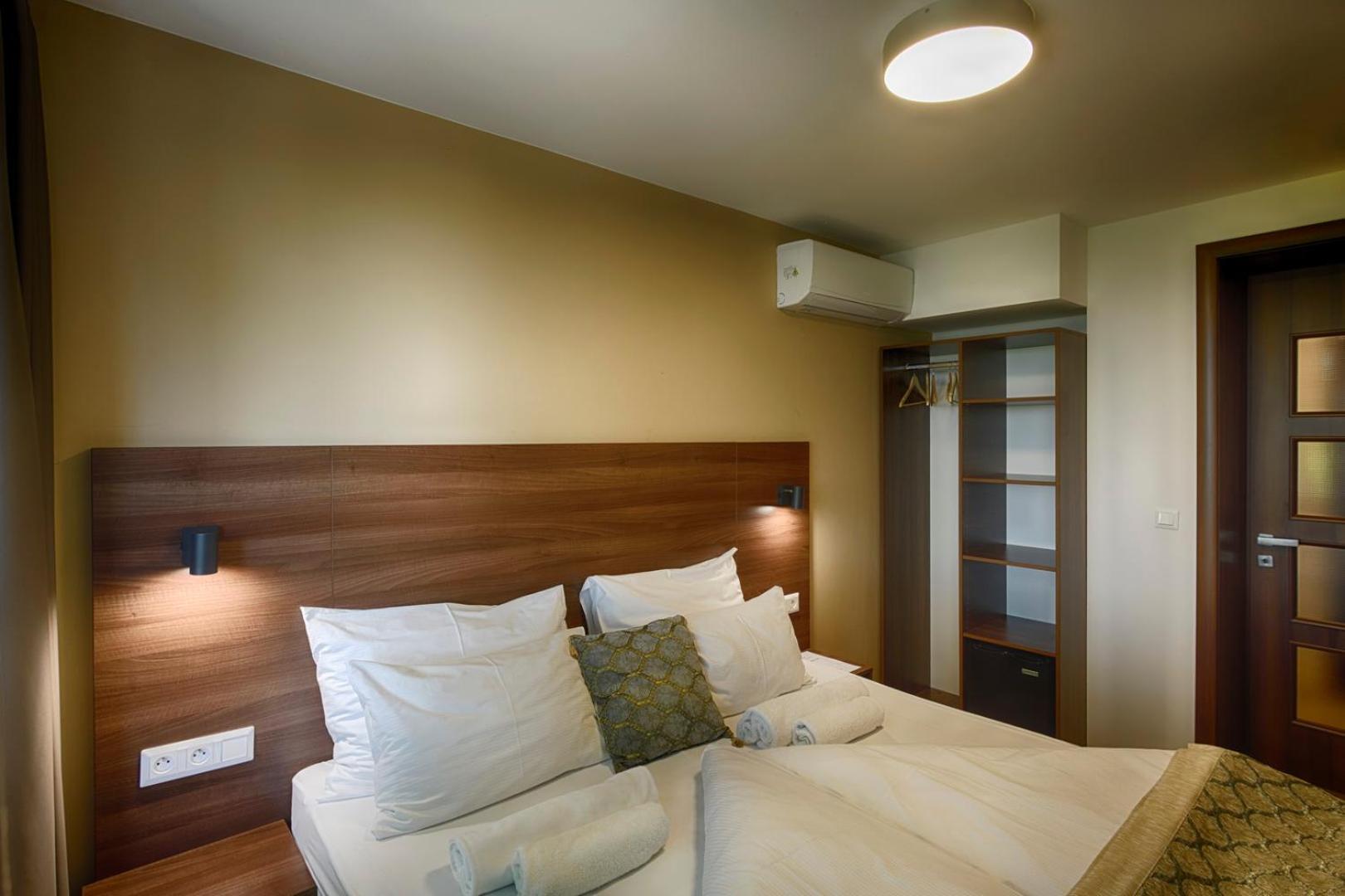 River View Apartments Hotel Братислава Экстерьер фото